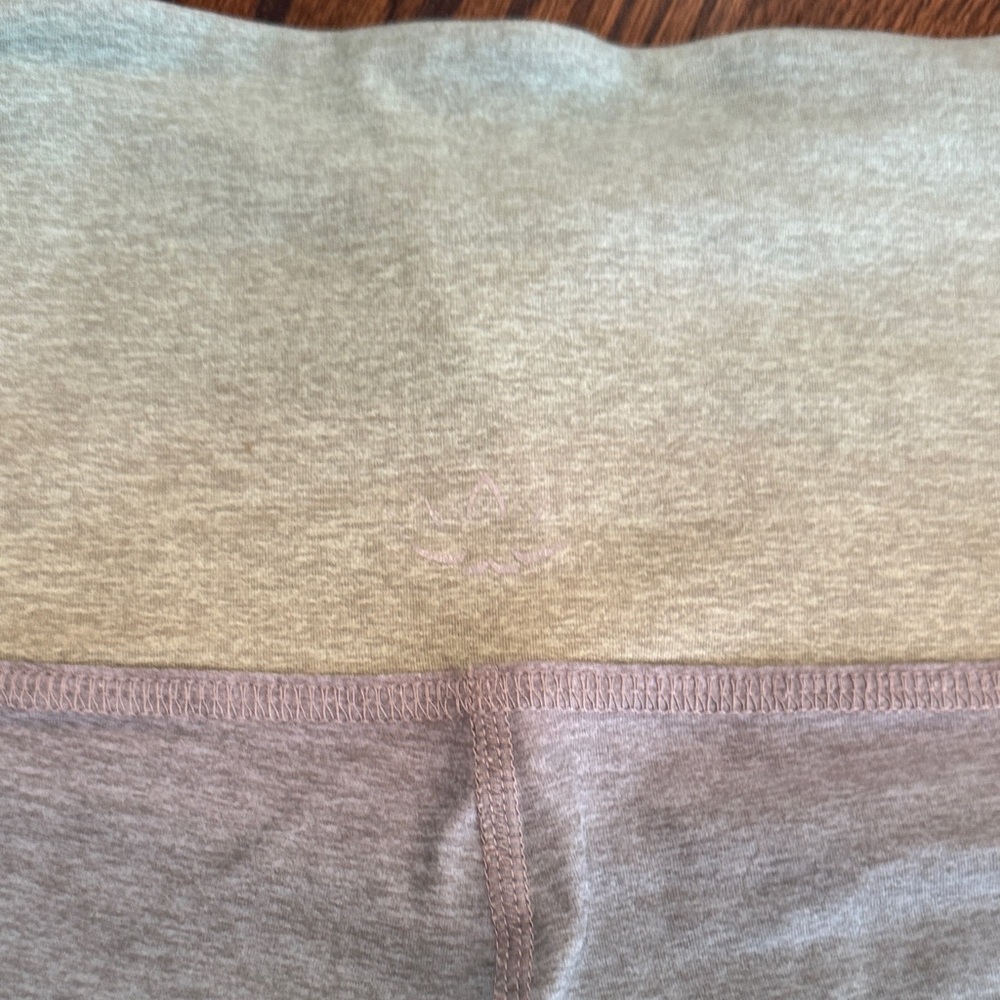 Beyond Yoga Women’s Rainbow 
Caught In The Midi Space-Dye High-Waisted Leggings - Picture 6 of 7
